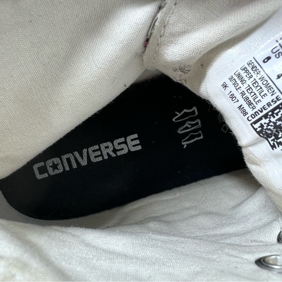 CONVERSE Chuck Taylor classic lace up high top sneakers | Textured Fabric - Picture 8 of 9